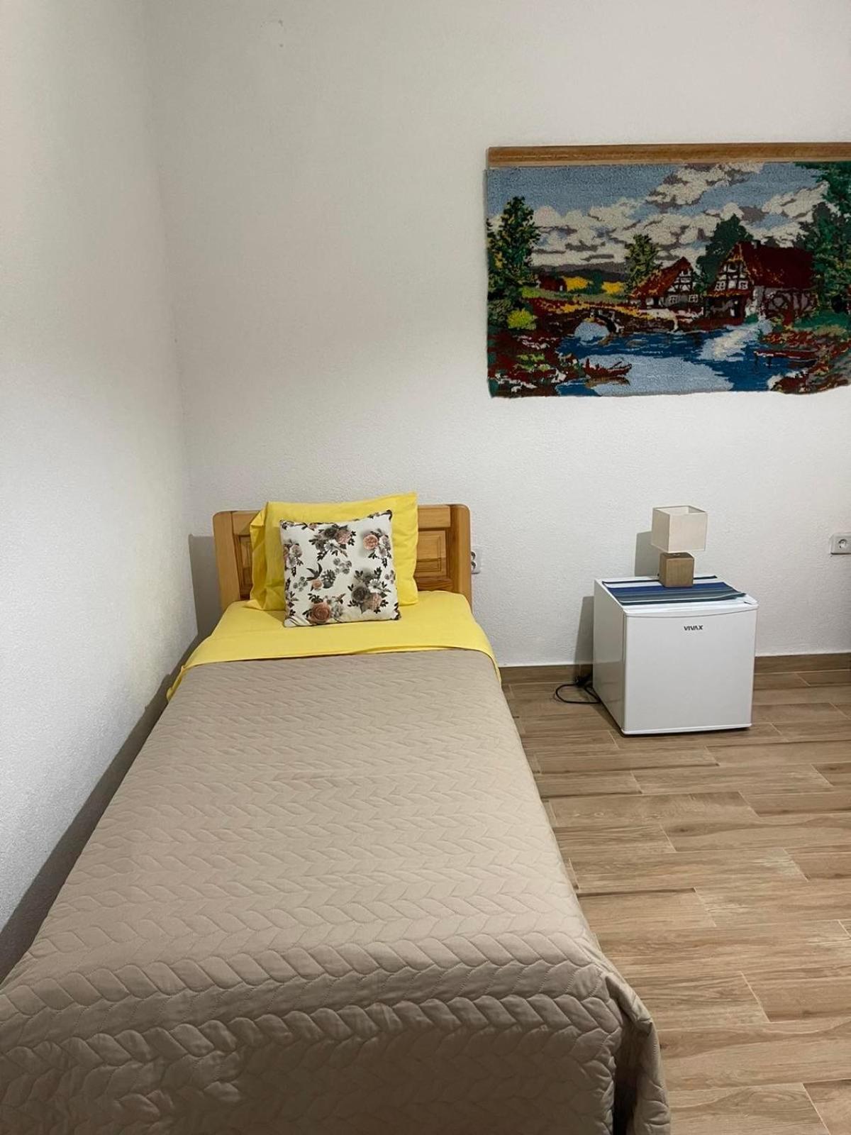 Visitor Yard Bed & Breakfast Plav Luaran gambar
